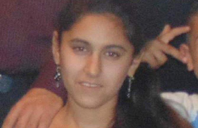 Nestala Elmedina Pajazitaj (19)