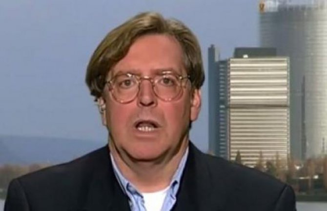 Pod svojim imenom objavjivao tekstove koje su napisali agenti obavještajnih službi (VIDEO)