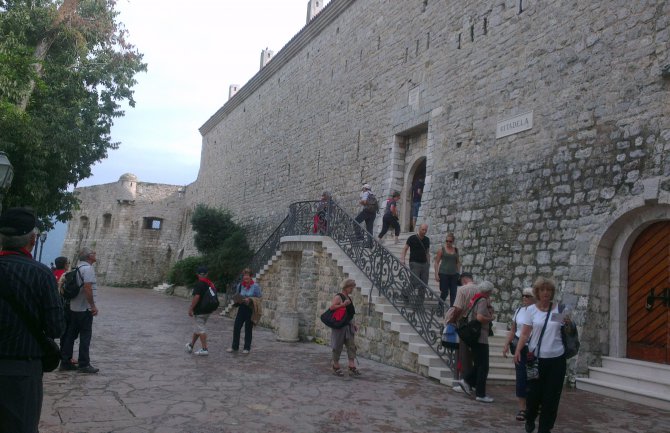 Crnu Goru u novembru posjetilo skoro 23 hiljade turista