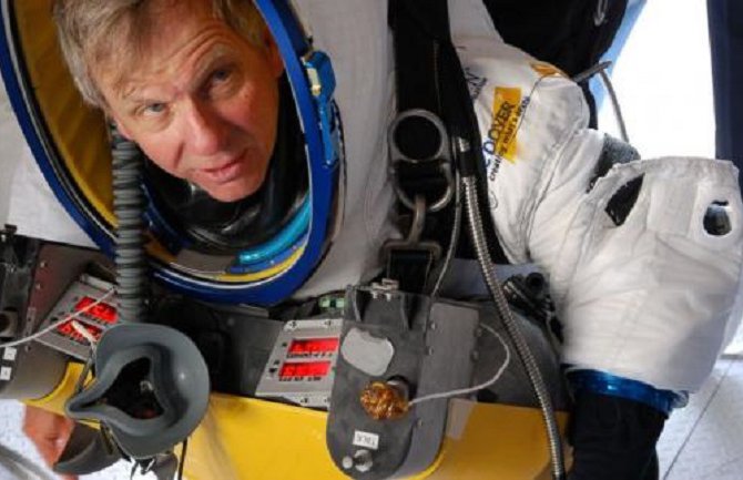 Direktor Gugla skočio sa skoro 42 km i oborio Baumgartnerov rekord!