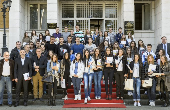 Srednjoškolci iz Berana upoznali se sa EU i NATO integracijama Crne Gore