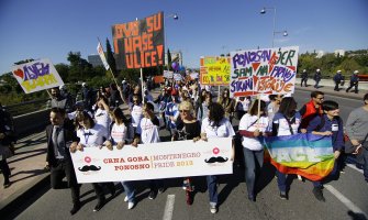 Paradu čuva 1.800 policijaca