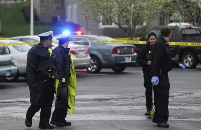 Muškarca (58)  ubio metar, pao mu na glavu sa 50. sprata