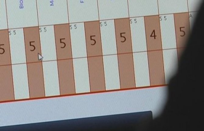 Portal o ocjenama učenika  nije špijunaža