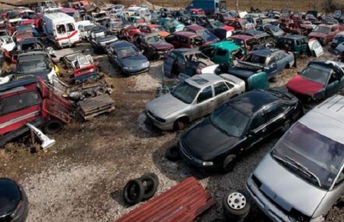 Brisel nam šalje starija auta na otpad