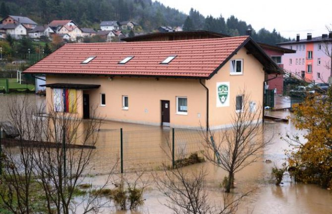  Slovenija: Pod vodom više stotina kuća