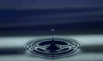 SAD zapošljava, cijena nafte raste