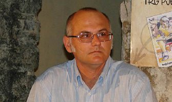 Amfilohijev cilj u Crnoj Gori je da ujedini prijesto i oltar, a da on sublimira te dvije moći