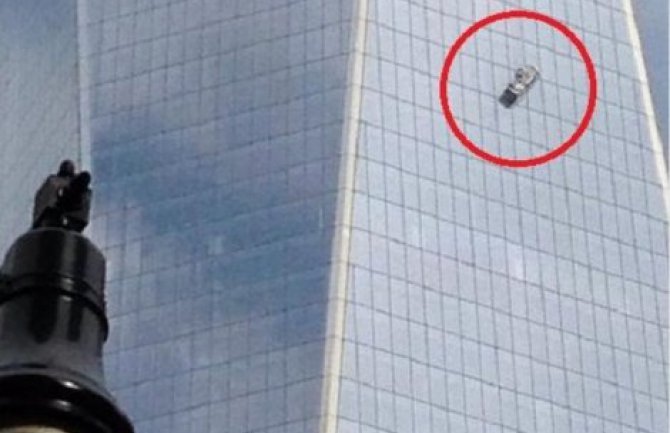 Drama: Dva radnika visila sa 69. sprata zgrade Svjetskog trgovinskog centra