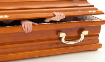 Starica oživjela u mrtvačnici