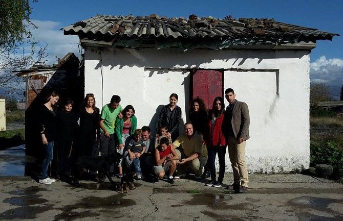 Pomoć Foruma mladih Pozitivne  porodici Knežević