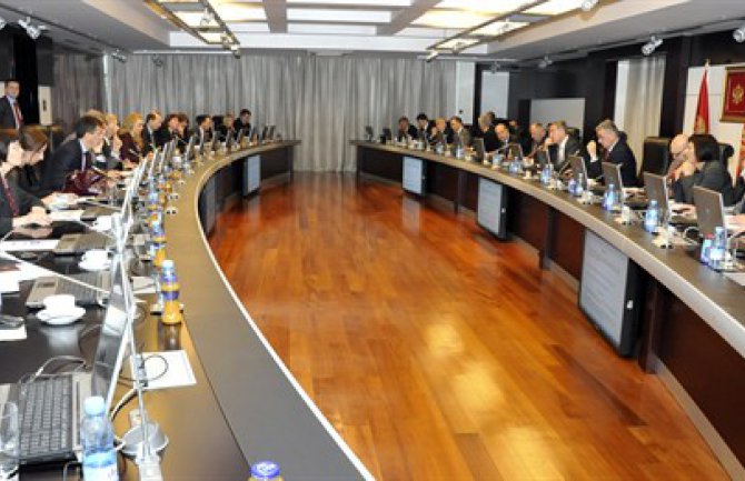 Đukanović: Ostavka Radunovića primjer svima