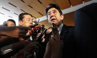 Japan skliznuo u recesiju