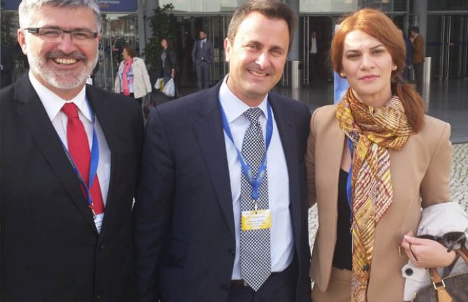  Podška NATO integracijama CG