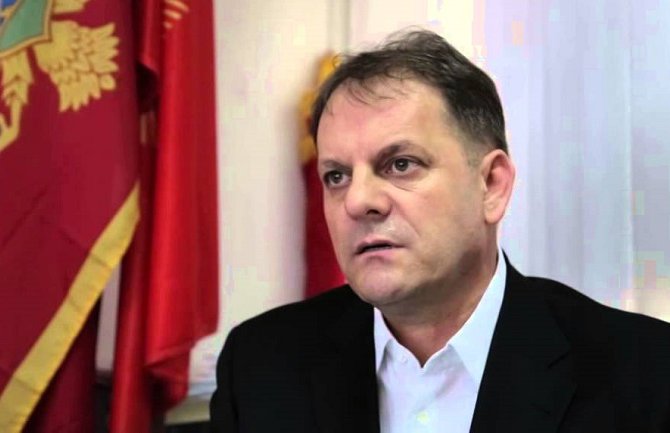 U svakoj demokratskoj državi gradonačelnici imaju pravo da biraju saradnike