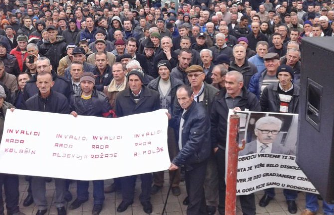 Niste nas prepali, nećemo odustati od naših zahtjeva!