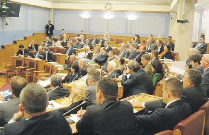 Veća transparentnost i kontrola finansiranja političkih subjekata