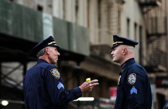 Šezdesetak policajaca opremljeni mini - kamerama