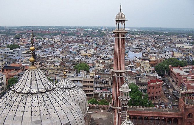 Zabrana za vozila starija od 15 godina u Nju Delhiju