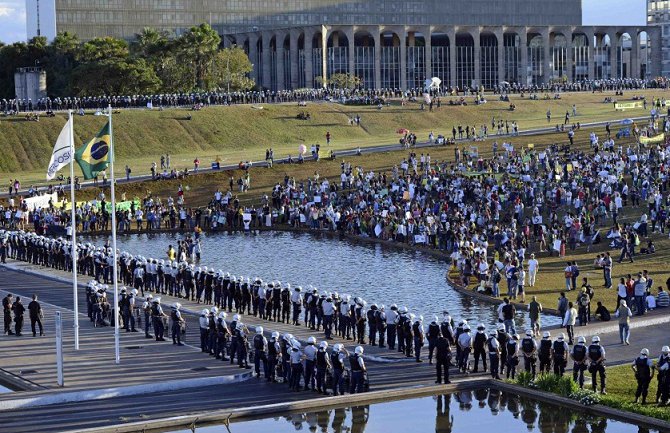 Brazil: 5.000 demonstranata protestuje zbog korupcije 