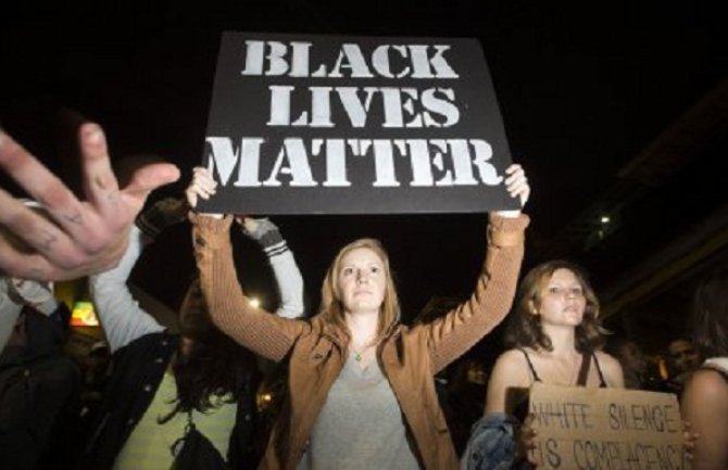  Berkli: Protesti zbog ubistva Afroamerikanca