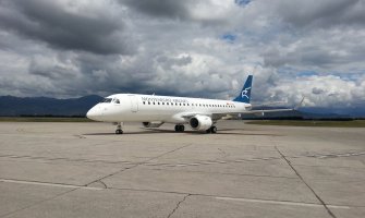 Avion Montenegro Airlinesa u kvaru, putnici za Beograd umjesto u 8, lete oko podneva