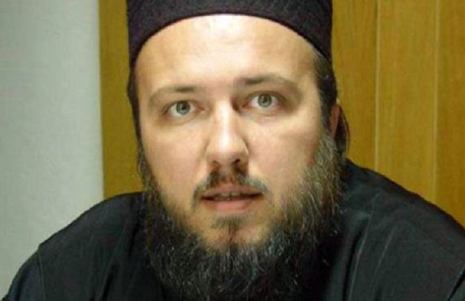 Džomić: Ako su srpski sveci bizarni, onda je takva i SPC