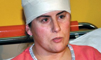 Pet osoba kažnjeno zatvorom  do 15 mjeseci za napad na novinarku