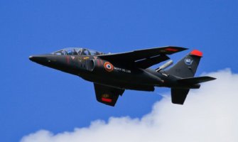 Vojni avion pao na dom za invalide