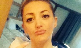  Pjevačica  Dona Ares nastavlja sa primanjem hemoterapije