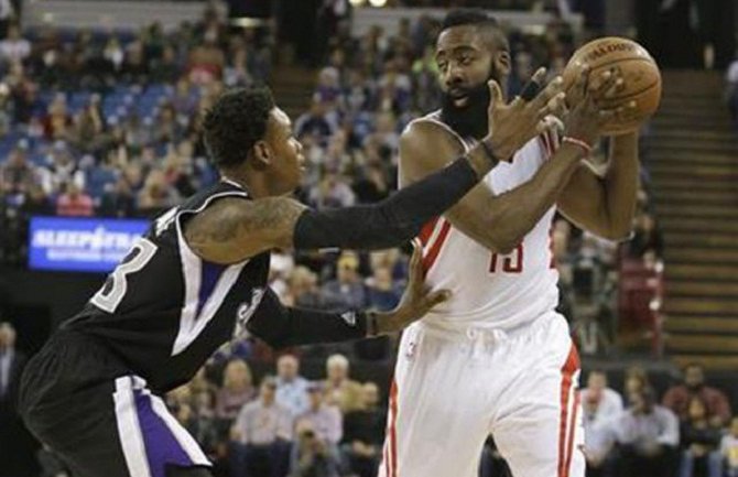 U produžetku Hjuston srušio Sakramento