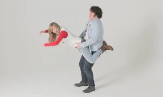 Pogodi seks pozu(VIDEO)