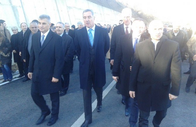 Đukanović i Žurić otvorili rekonstruisanu dionicu u Bijelom Polju