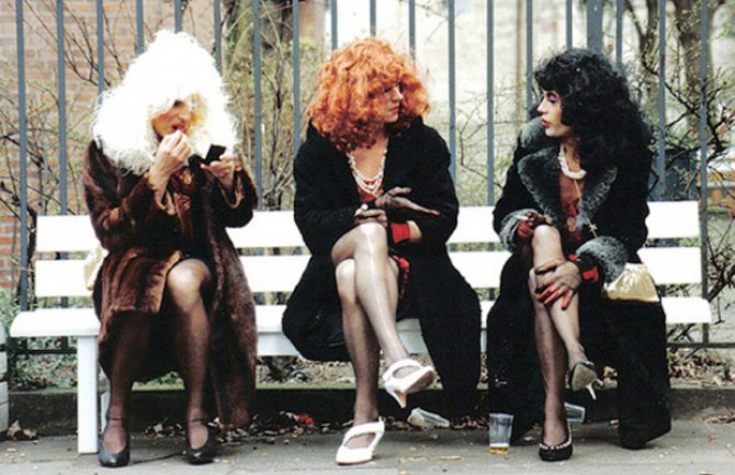 Tri Crnogorke žele da promijene pol