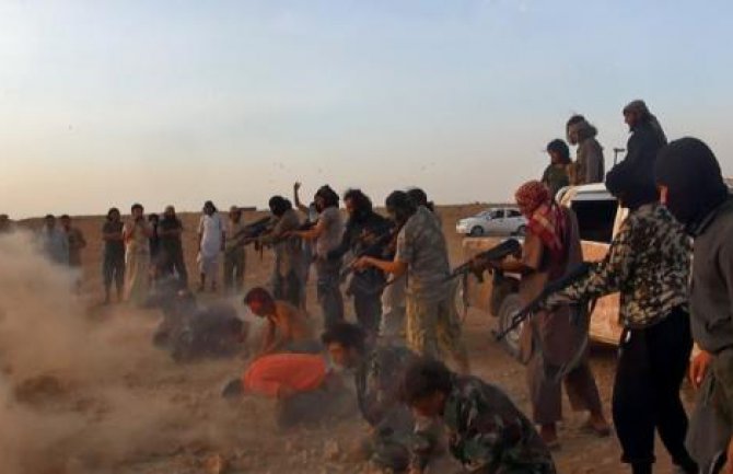 IS objavila fotografije pogubljenja 13 ljudi