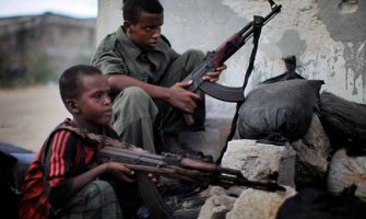 Oko 10.000 djece u Centralnoafričkoj Republici obučeno da budu vojnici