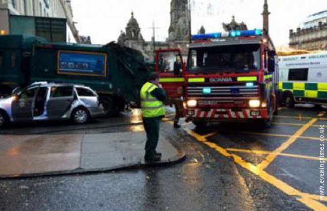 Glazgov: Kamion udario u pješake na trotoaru