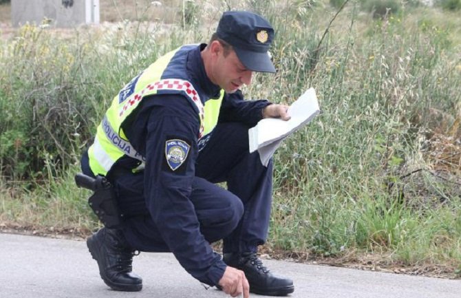 Napao bivšu suprugu i pucao u njenog sadažnjeg supruga i dijete