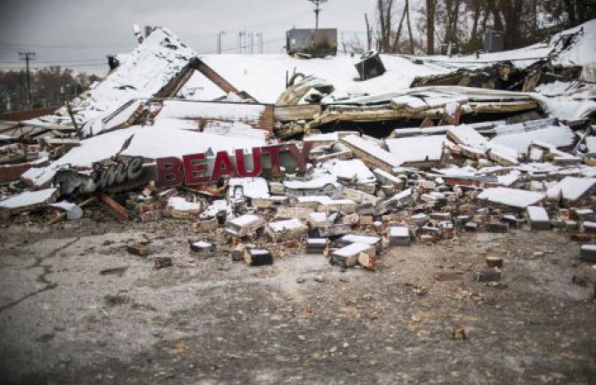 SAD: Četiri osobe izgubile život u sniježnoj oluji
