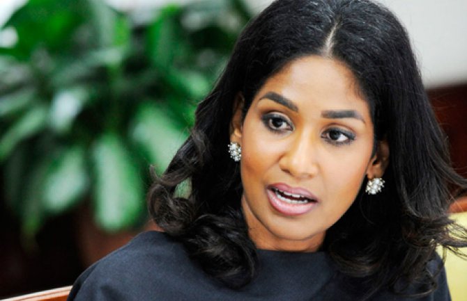 Ministarka fotografijom sa plaže izazvala burne reakcije (FOTO/VIDEO)