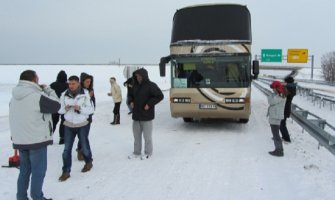 Autobus sa 73 turista iz Srbije stoji pokvaren u Mađarskoj