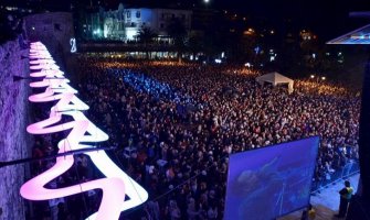 Crnu Goru posjetilo 37.000 turista