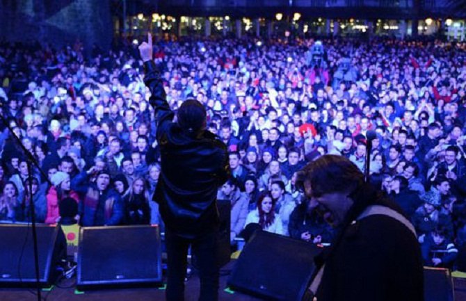 Budvu za praznike čuvalo 90 policajaca