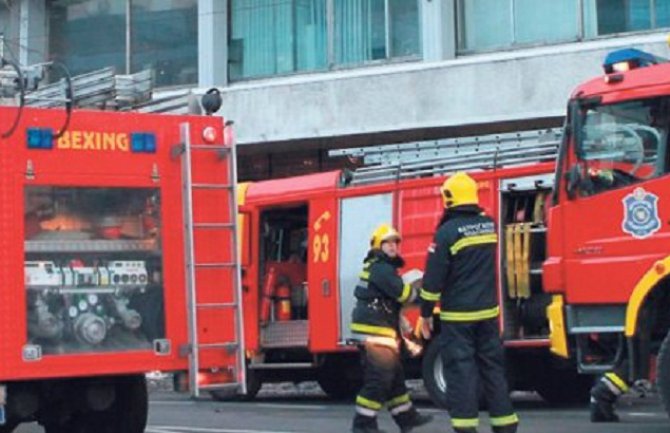 Niš: Vatrogasci ispunili želju djevojčici koja se bori sa tumorom