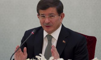 Davutoglu: Napad u Parizu ne može se povezati sa islamom