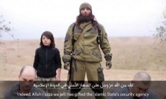 Na snimku IS dječak pištoljem ubija dvojicu 