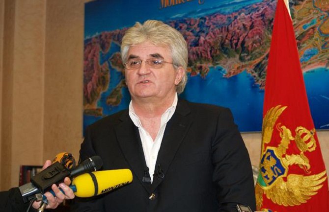 Crna Gora se mora okrenuti turistima iz zapadne Evrope