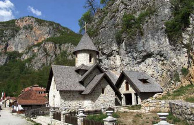 U manastiru Kumanica se događaju veća čuda nego pod  Ostrogom