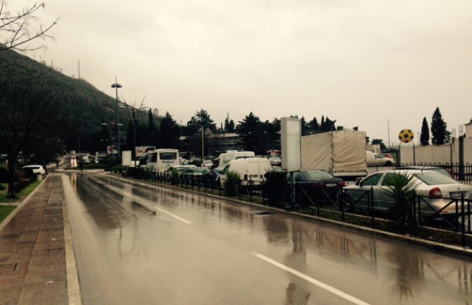 Budva i dalje blokirana, teren težak za sanaciju