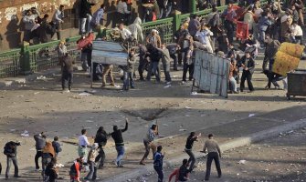  Sukob policije i protivnika egipatskog režima na ulazu u Trg Tahrir